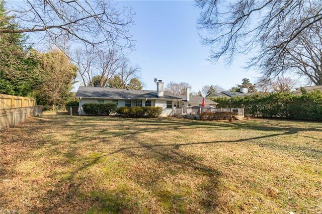 3917 W Friendly Avenue, Greensboro, NC 27410