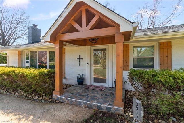 3917 W Friendly Avenue, Greensboro, NC 27410