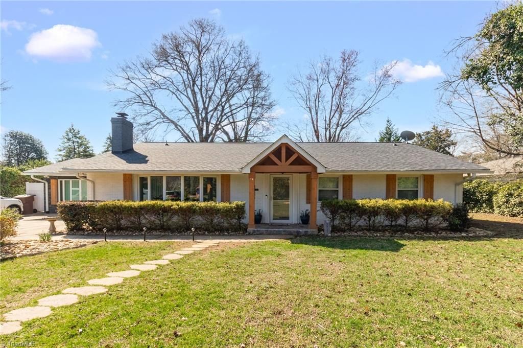 3917 W Friendly Avenue, Greensboro, NC 27410