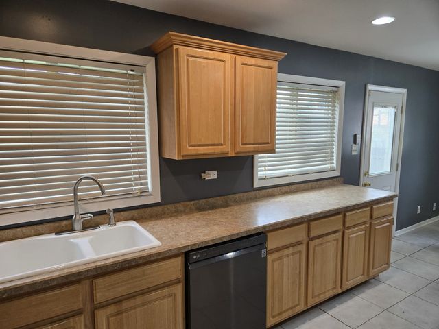 4942 138th Place, Crestwood, IL 60418