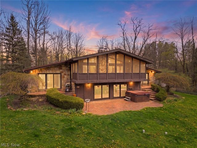 9715 Stafford Road, Chagrin Falls, OH 44023