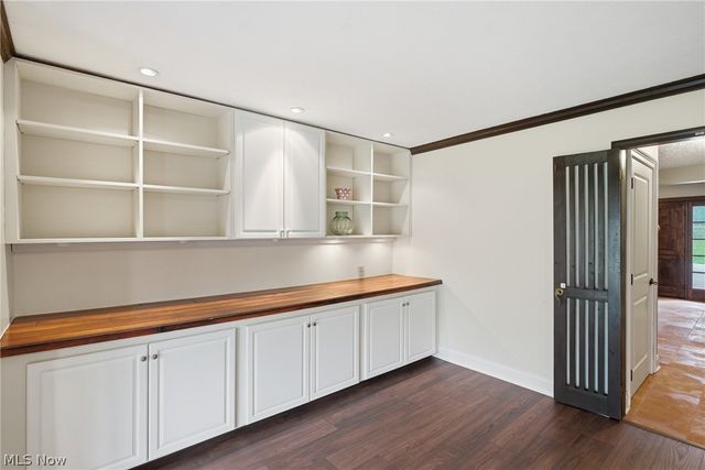 9715 Stafford Road, Chagrin Falls, OH 44023