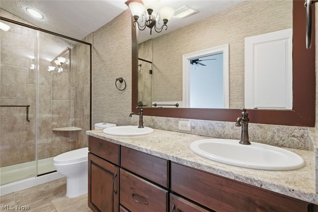 9715 Stafford Road, Chagrin Falls, OH 44023