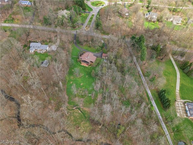 9715 Stafford Road, Chagrin Falls, OH 44023