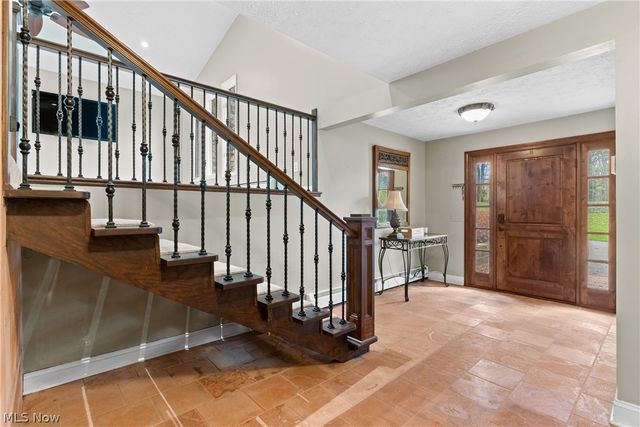 9715 Stafford Road, Chagrin Falls, OH 44023
