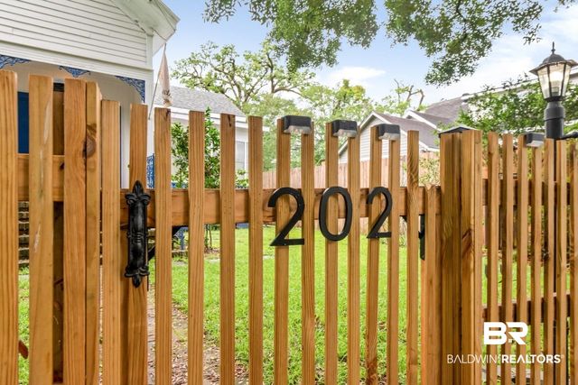 202 Roper Street, Mobile, AL 36604