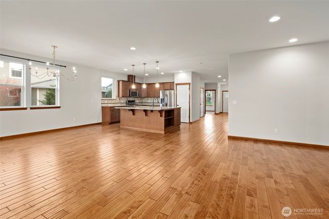 3008 SW Fairway Point Drive, Oak Harbor, WA 98277