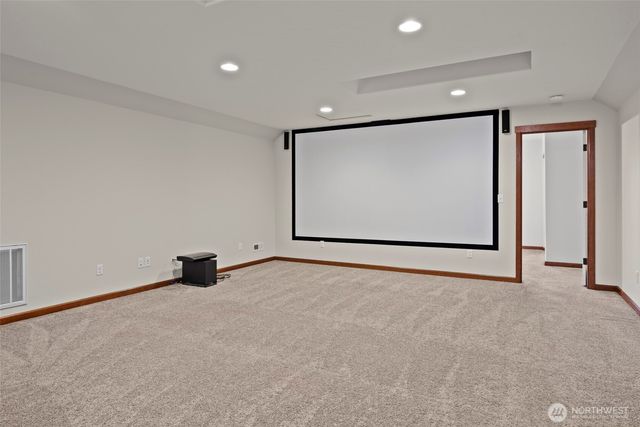 3008 SW Fairway Point Drive, Oak Harbor, WA 98277