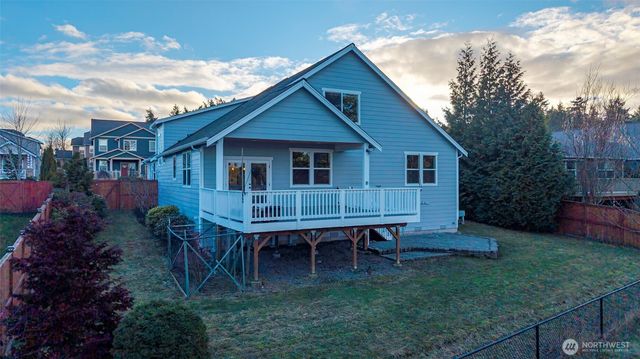 3008 SW Fairway Point Drive, Oak Harbor, WA 98277