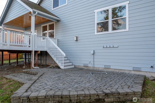 3008 SW Fairway Point Drive, Oak Harbor, WA 98277