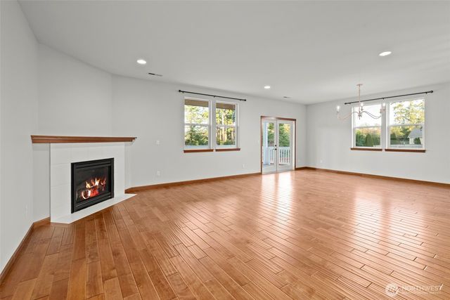 3008 SW Fairway Point Drive, Oak Harbor, WA 98277