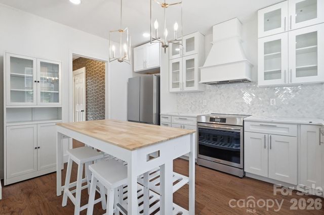 1407 Mimosa Lane, Lenoir, NC 28645