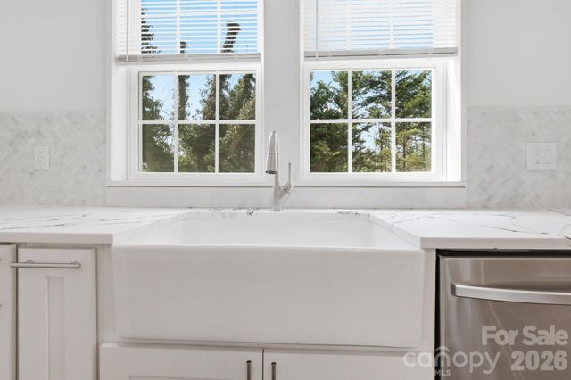 1407 Mimosa Lane, Lenoir, NC 28645