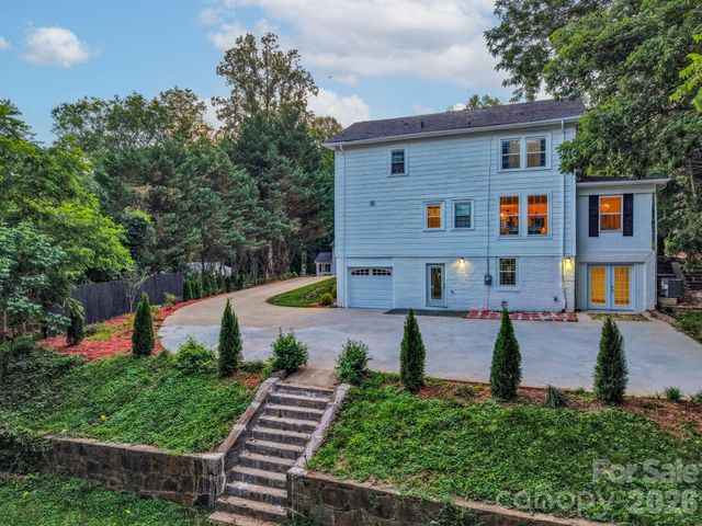 1407 Mimosa Lane, Lenoir, NC 28645