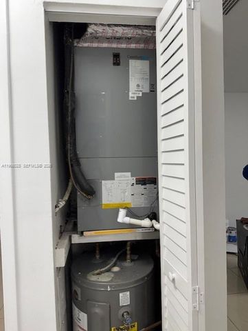 120 NW 10th Ave 3, Miami, FL 33128