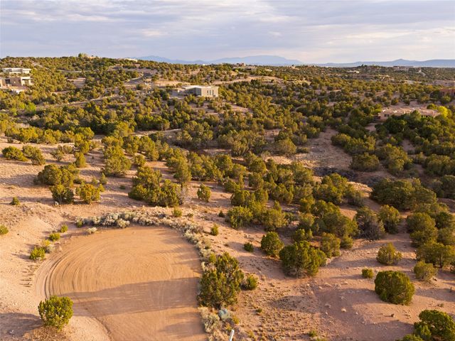 7 Las Katrinas, Santa Fe, NM 87506