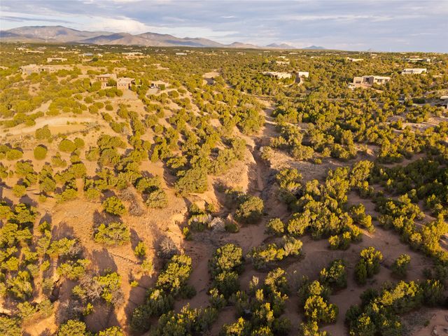 7 Las Katrinas, Santa Fe, NM 87506