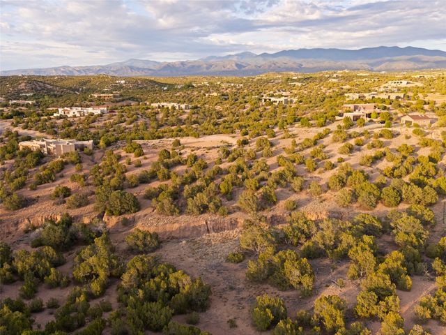 7 Las Katrinas, Santa Fe, NM 87506