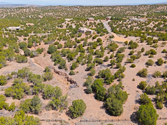 7 Las Katrinas, Santa Fe, NM 87506