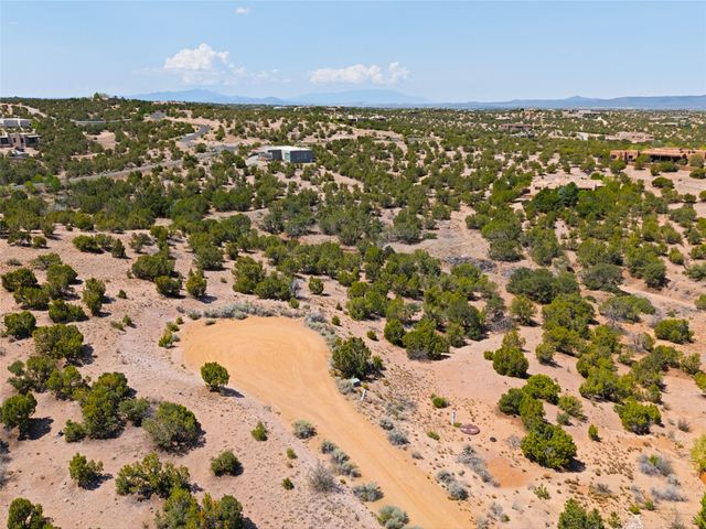 7 Las Katrinas, Santa Fe, NM 87506