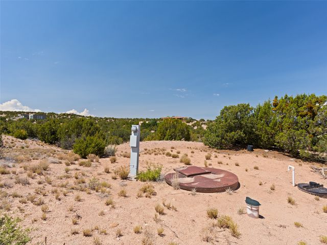 7 Las Katrinas, Santa Fe, NM 87506