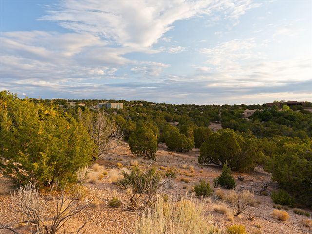 7 Las Katrinas, Santa Fe, NM 87506