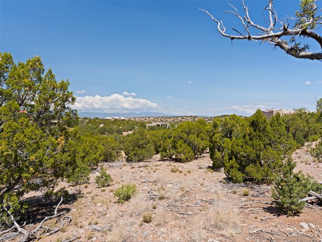 7 Las Katrinas, Santa Fe, NM 87506