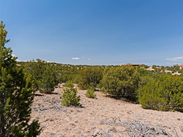 7 Las Katrinas, Santa Fe, NM 87506