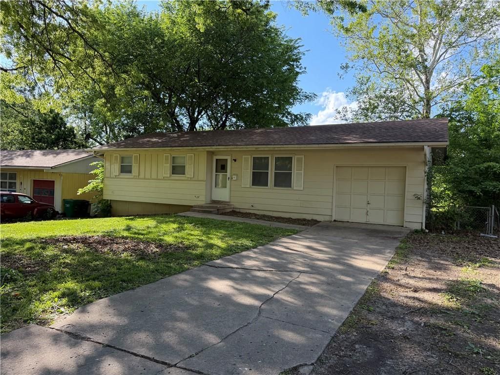 6200 E 150th Terrace, Grandview, MO 64030