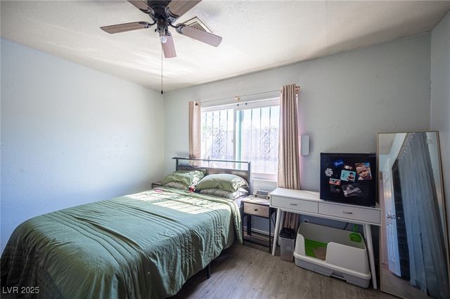 532 East Rolly Street, Henderson, NV 89011