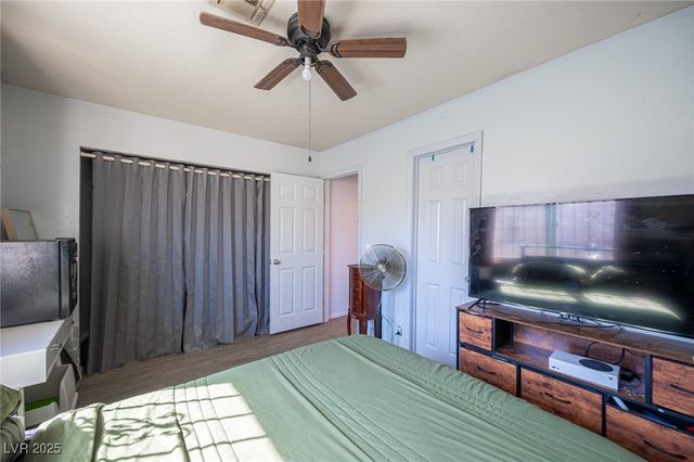 532 East Rolly Street, Henderson, NV 89011