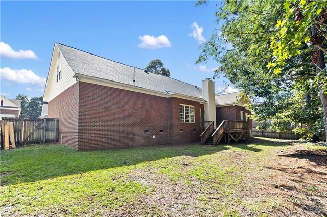 8017 Trout Creek Road, Fayetteville, NC 28304