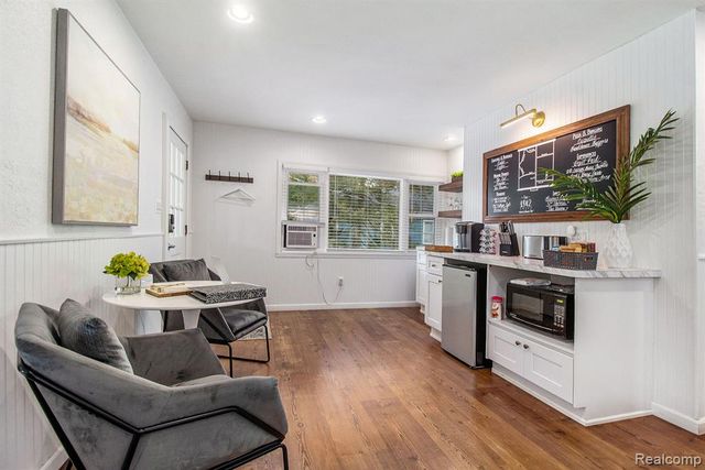 155 N Main Street, Clarkston, MI 48346