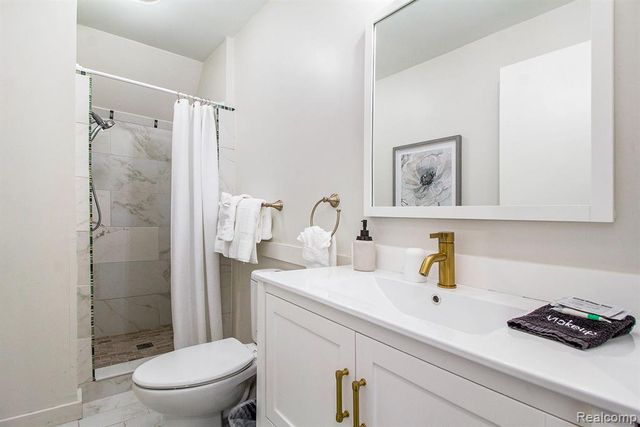 155 N Main Street, Clarkston, MI 48346