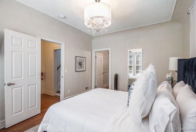 155 N Main Street, Clarkston, MI 48346