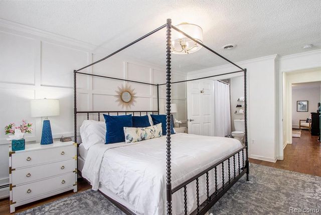 155 N Main Street, Clarkston, MI 48346