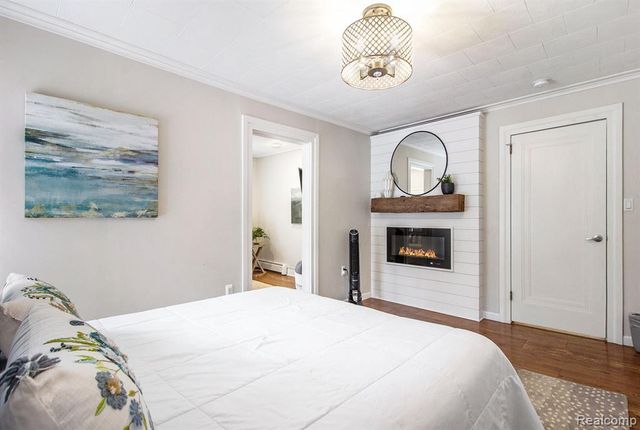 155 N Main Street, Clarkston, MI 48346