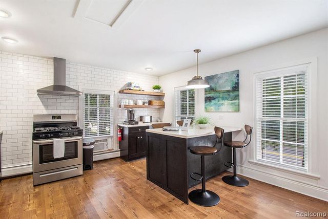 155 N Main Street, Clarkston, MI 48346