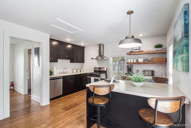 155 N Main Street, Clarkston, MI 48346