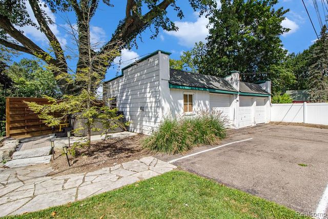 155 N Main Street, Clarkston, MI 48346