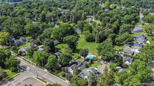 155 N Main Street, Clarkston, MI 48346