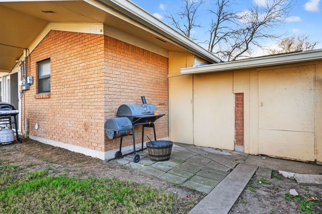 2131 N Woodland Street, Stephenville, TX 76401