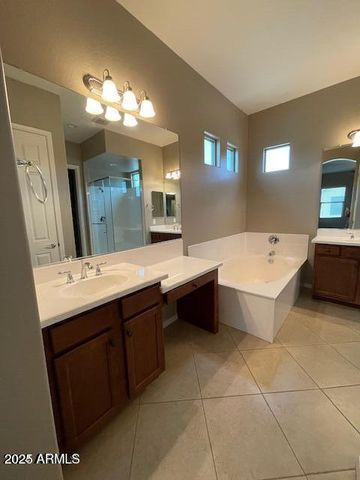 4511 E JONES Street, Gilbert, AZ 85295