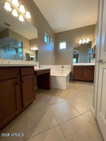 4511 E JONES Street, Gilbert, AZ 85295