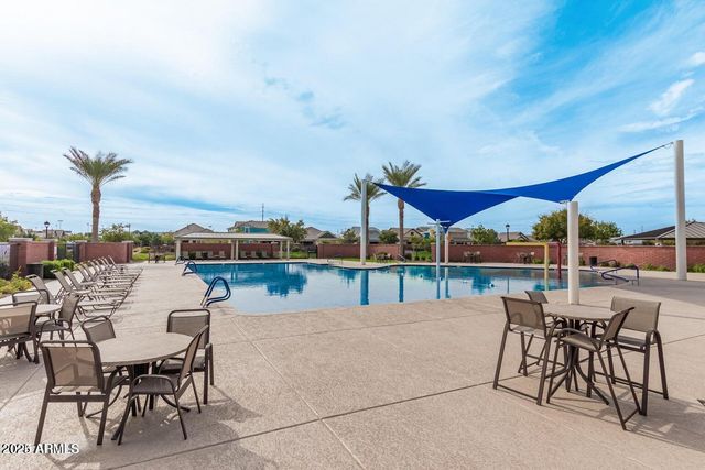 4511 E JONES Street, Gilbert, AZ 85295