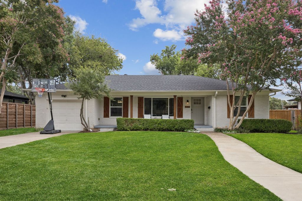 209 Betty Drive, Richardson, TX 75081