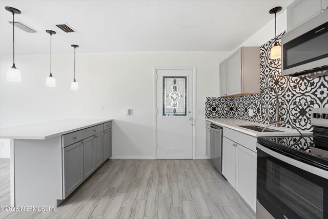 6713 PROVOST Road N, Jacksonville, FL 32216