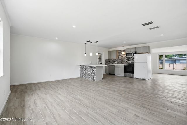 6713 PROVOST Road N, Jacksonville, FL 32216