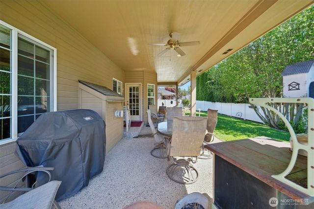 832 SE Vintage Way, College Place, WA 99324