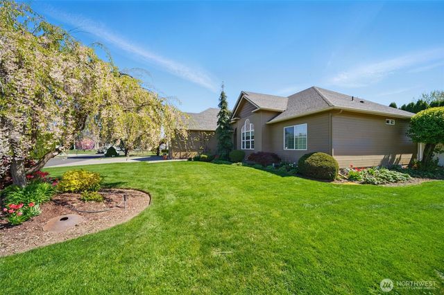 832 SE Vintage Way, College Place, WA 99324